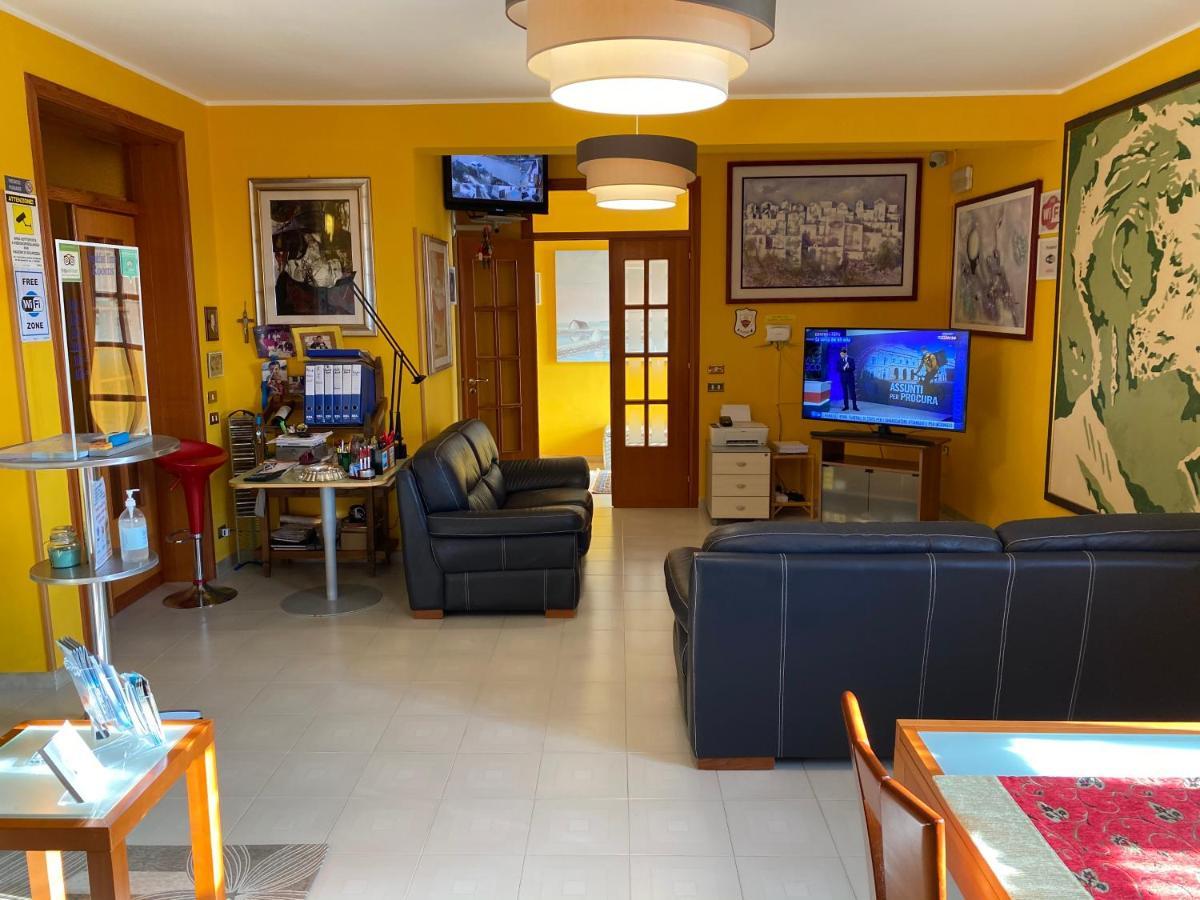 Orlando Vacanze Camere Erice Ngoại thất bức ảnh