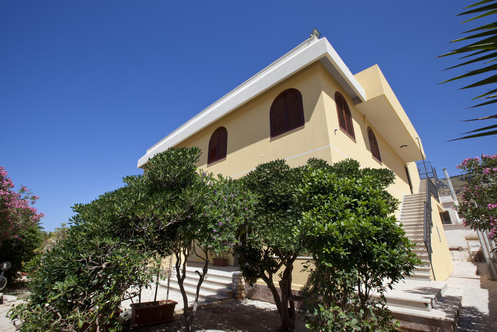 Orlando Vacanze Camere Erice Ngoại thất bức ảnh